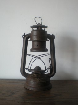 Lampa naftowa
