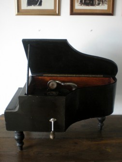 Gramofon - fortepian